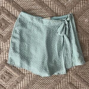 Altar’d State mini skort size small